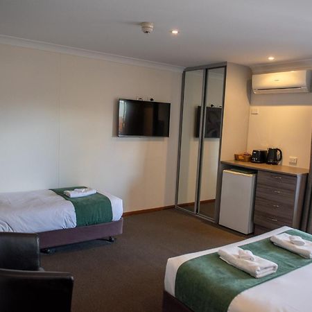 Victoria Hotel Strathalbyn Eksteriør bilde